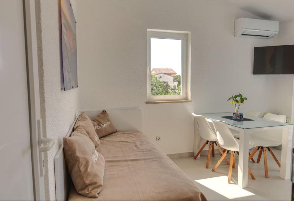 Vila Sabrina Selce Exteriör bild